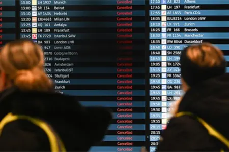 Berlin hava limanında bütün uçuşlar ləğv edildi