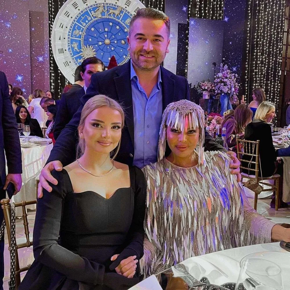 Aygün Kazımova dəbdəbəli ad günündən - VİDEO / FOTOLAR