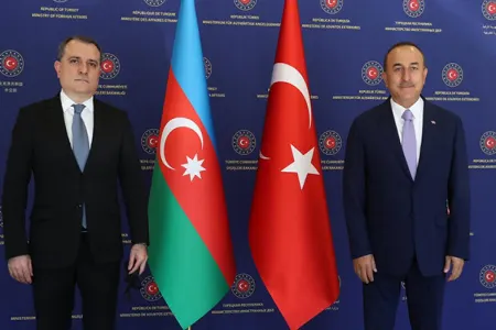 Çavuşoğlu Ceyhun Bayramova zəng edib, İrandakı səfirliyə hücumu pislədi