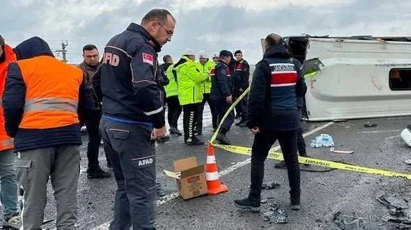 Türkiyədə bir gündə ikinci avtobus qəzası: 12 turist yaralanıb - FOTO