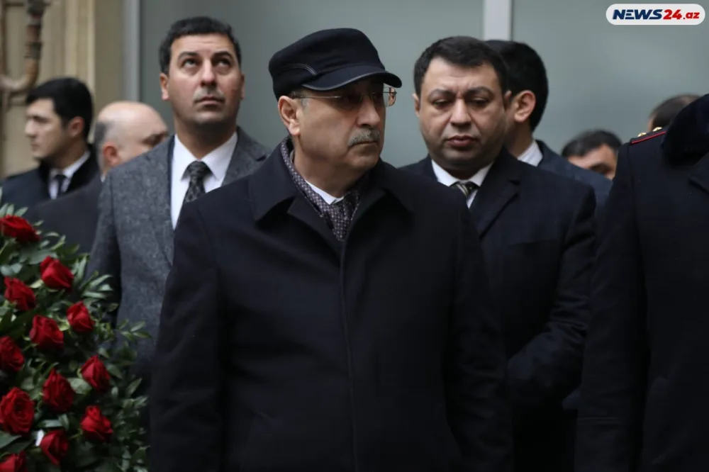 Şəhidimizin vida mərasimində rəsmilər iştirak edir - FOTOLAR