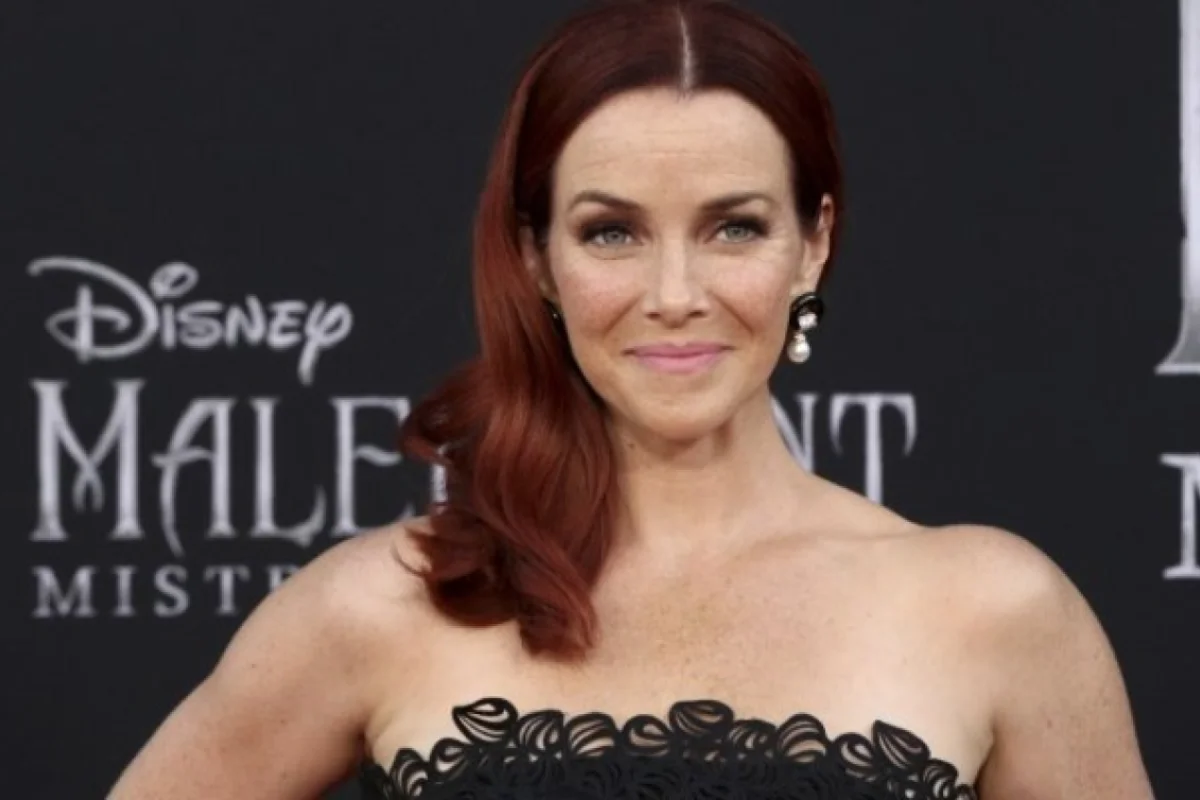 Tanınmış aktrisa xərçəngdən vəfat etdi