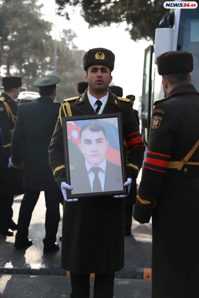 Şəhidimizin cənazəsi dəfn olunması üçün İkinci Şəhidlər Xiyabana gətirildi - FOTOLAR