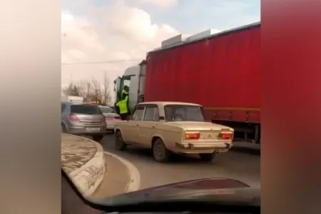 Polisə tabe olmayan sürücü məsuliyyətə cəlb edildi