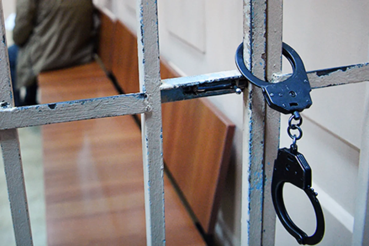 35 yaşlı kişi polisin saxlama məntəqəsində öldü