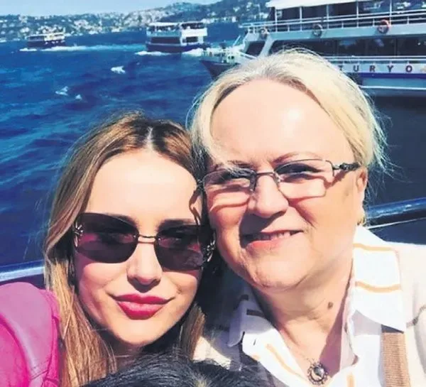 Məşhur aktrisanın evində evində partlayış oldu: - Ev xarabalığa çevrildi - FOTO