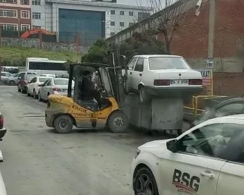Mağazasının önünü bağlayan maşını zibil qutusuna atdı - ANBAAN VİDEO