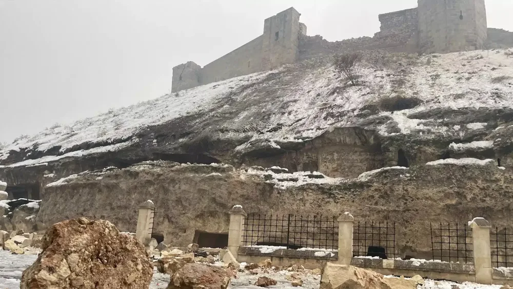 Zəlzələ zamanı Qaziantep qalası dağıldı - FOTO