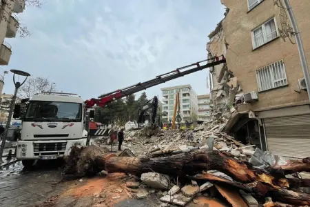 Türkiyədə ölənlərin sayı 5434-ə çatıb, 31777 nəfər yaralanıb - YENİLƏNİB