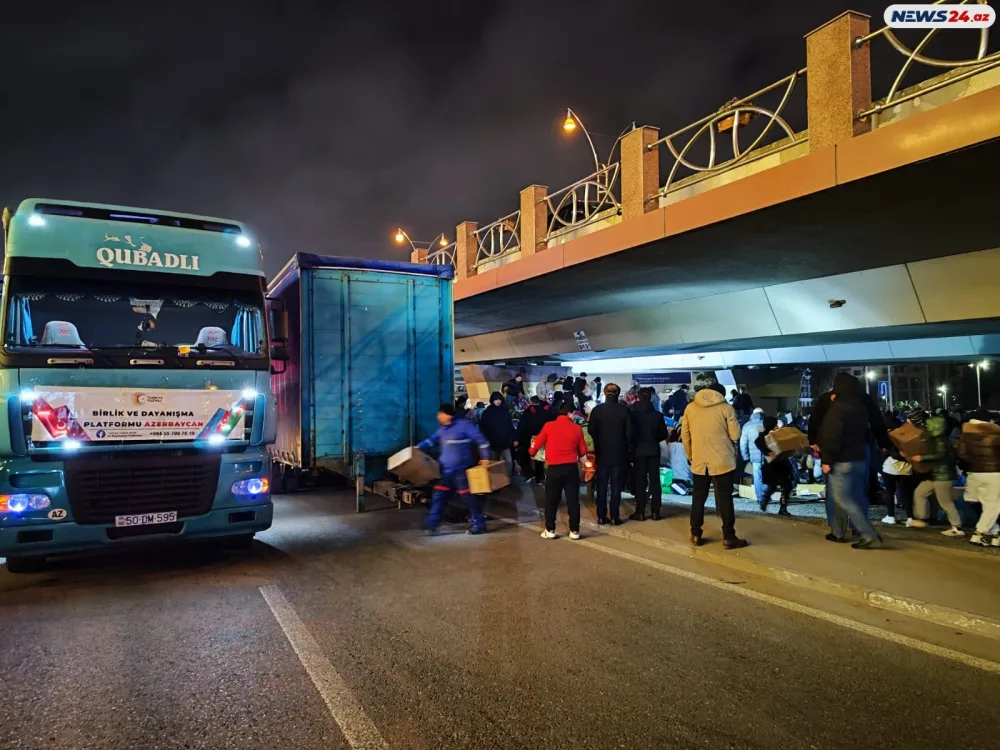 Azərbaycan oyaqdır, Türkiyəyə dayaqdır - Gecə boyu davam edən yardım toplanışı- - FOTO/VİDEO