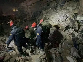 FHN-in xilasediciləri Türkiyədə 51 nəfəri dağıntılar altından sağ çıxarıb