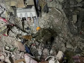 FHN-in xilasediciləri Türkiyədə 51 nəfəri dağıntılar altından sağ çıxarıb