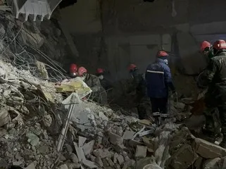 FHN-in xilasediciləri Türkiyədə 51 nəfəri dağıntılar altından sağ çıxarıb