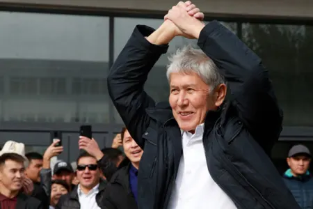 Almazbek Atambayev azadlığa buraxıldı