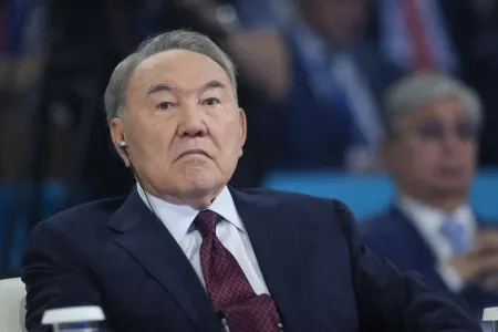 Nazarbayevin statusu və səlahiyyətləri ilə bağlı qanun - QÜVVƏDƏN DÜŞDÜ