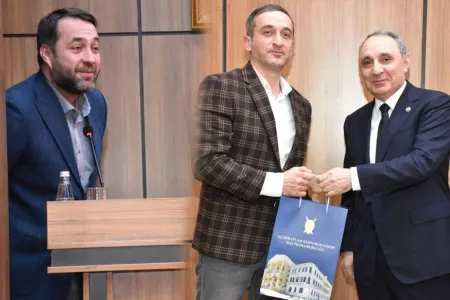 Baş Prokuror “Əqrəb mövsümü”nün heyətini təltif etdi - Fotolar