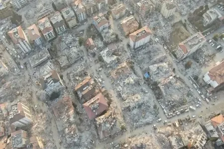 Türkiyədə zəlzələnin 278-ci saatında bir nəfər dağıntılar altından sağ çıxarılıb