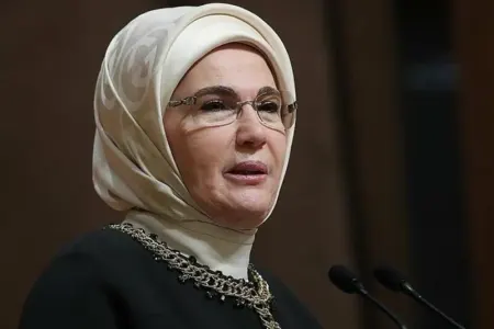 Ərdoğanın xanımından Hatayda baş verən zəlzələlərlə bağlı - PAYLAŞIM