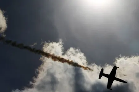 Filippində təyyarə vulkanın krateri yaxınlığında qəzaya düşüb, - ölənlər var