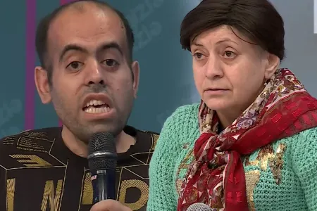 "Elgizlə izlə"də 51 yaşlı qadın 32 yaşlı oğlana elçi düşdü - VİDEO