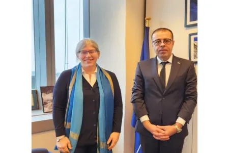 Cəfər Hüseynzadə Stoltenberqin köməkçisi ilə görüşüb