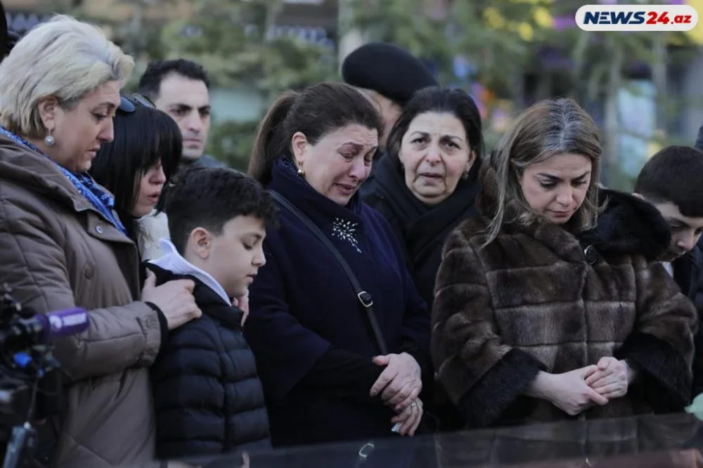 Azərbaycan xalqı Xocalı soyqırımı qurbanlarını anır - REPORTAJ