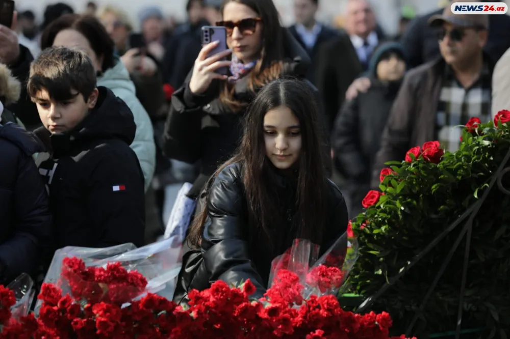 Azərbaycan xalqı Xocalı soyqırımı qurbanlarını anır - REPORTAJ