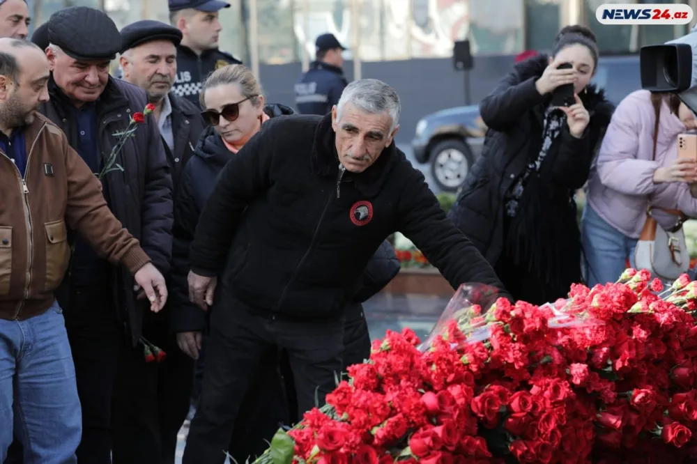 Azərbaycan xalqı Xocalı soyqırımı qurbanlarını anır - REPORTAJ