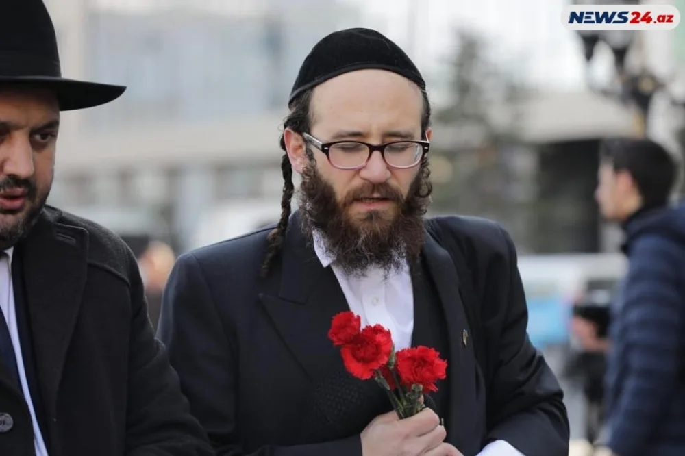 Azərbaycan xalqı Xocalı soyqırımı qurbanlarını anır - REPORTAJ