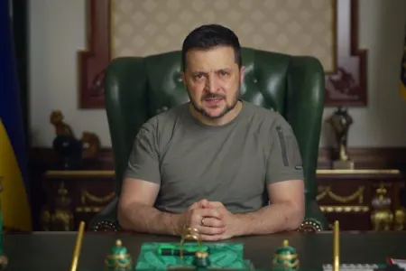 Zelenski Rusiya təyyarəsinin vurulduğunu açıqlayıb