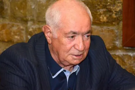 “Ailə dağlırsa, günah başqa qadının iblisliyindədir” - — Xalq şairi