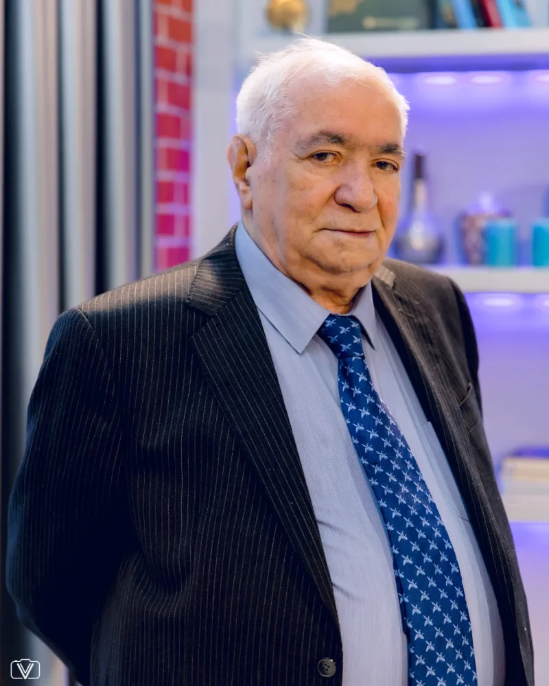 “Ailə dağlırsa, günah başqa qadının iblisliyindədir” - — Xalq şairi