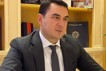 Adil Kərimli 30-dan çox vəzifəli şəxsi işdən çıxardı