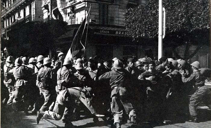 Fransanın işğal etdiyi ölkələrdə törətdiyi ağır cinayətlər...