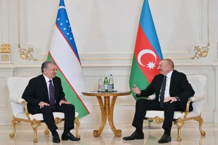 İlham Əliyev Şavkat Mirziyoyev ilə görüşüb