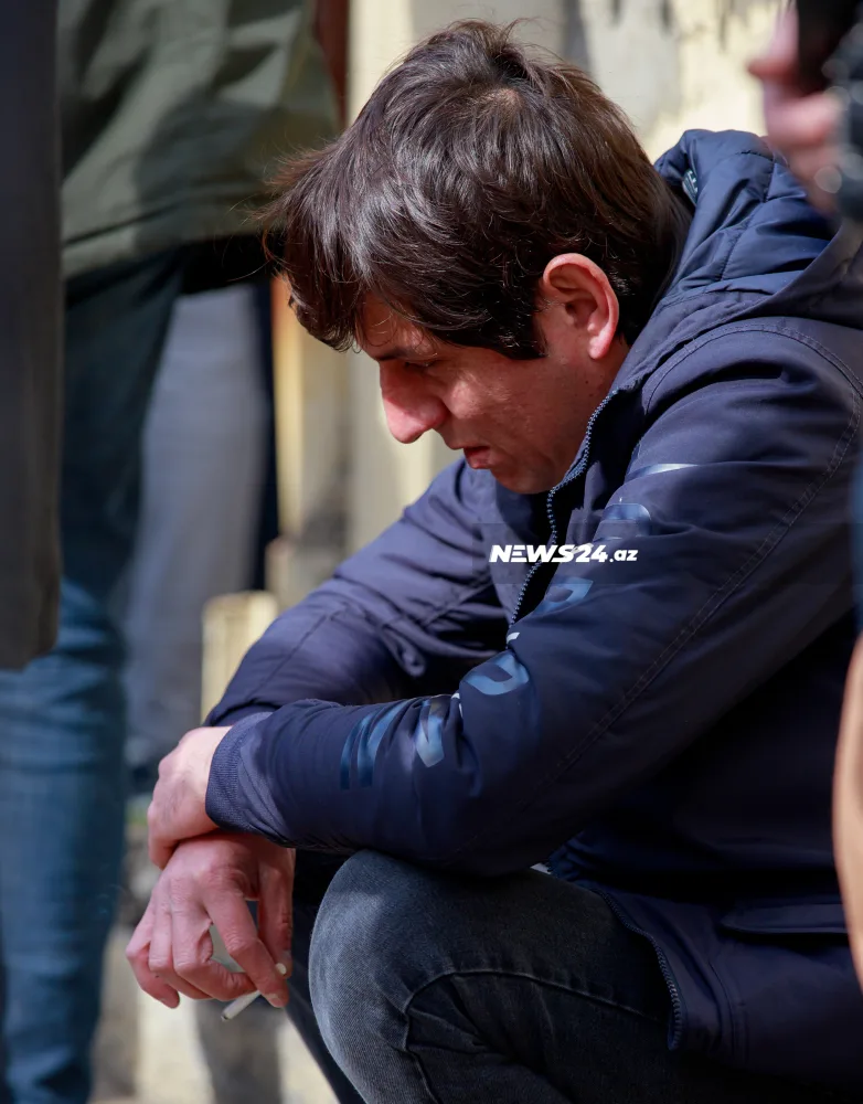 İnsanlar Hacı Şahinlə vidalaşır - FOTOLAR