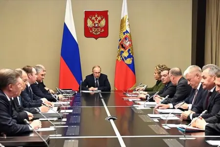 Putin TŞ-nin təcili iclasını çağırır