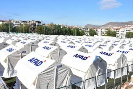 AFAD: Zəlzələ bölgəsində 332 çadır şəhərciyi yaradılıb