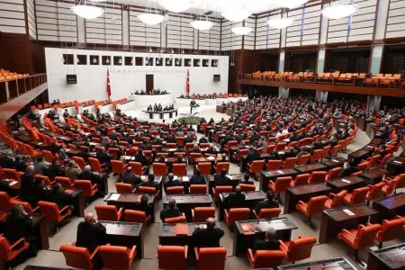 TBMM zəlzələnin nəticələrinin araşdırılması ilə bağlı komissiya yaradıb