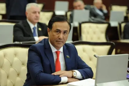 Elman Nəsirov: “Mən Elman deyiləm”