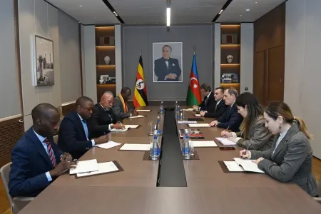 Ceyhun Bayramov Uqandanın xarici işlər naziri ilə görüşüb