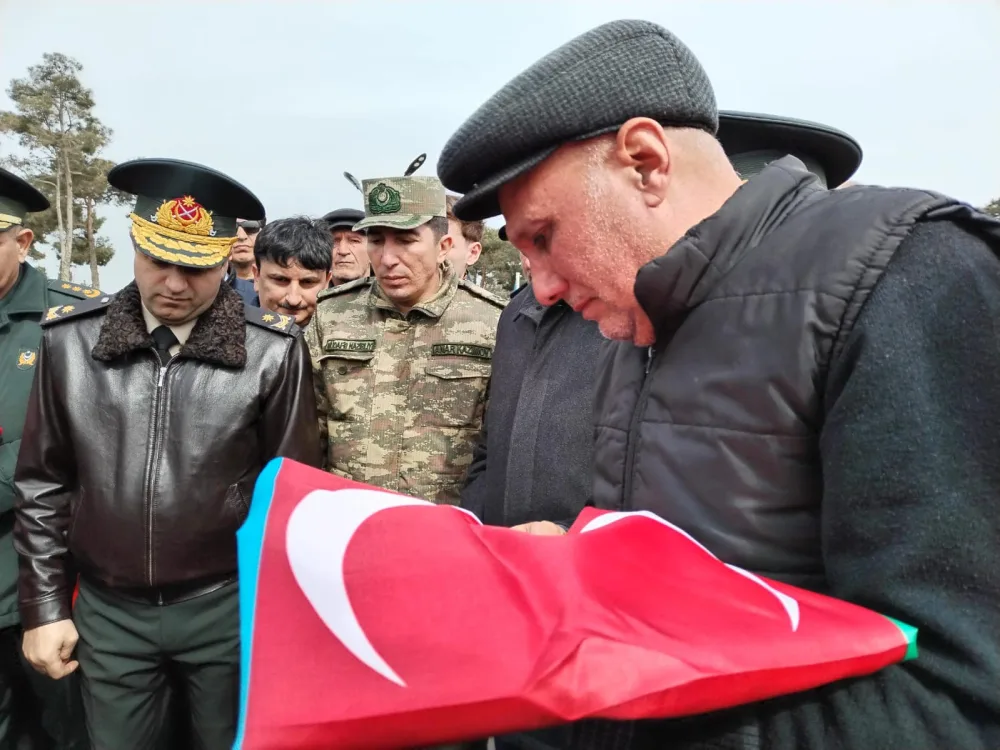 Dünən şəhid olan hərbçi dəfn olundu - – FOTOLAR