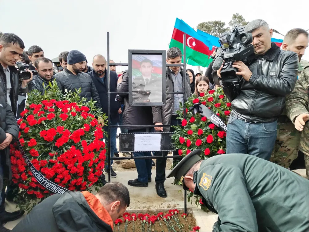 Dünən şəhid olan hərbçi dəfn olundu - – FOTOLAR