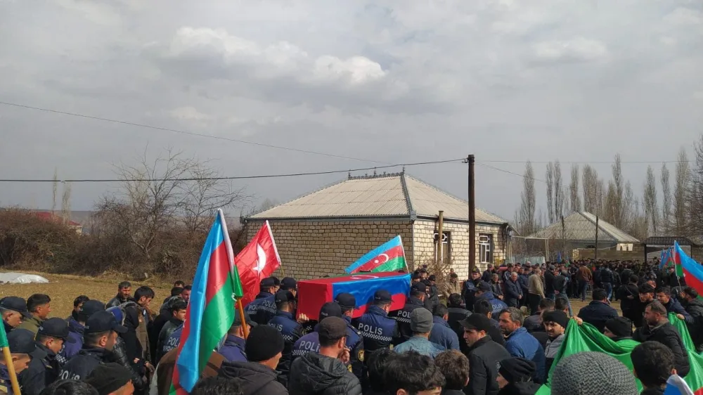 Şəhid Eşqin Hüseynov Tovuzda dəfn edildi - FOTO - YENİLƏNDİ