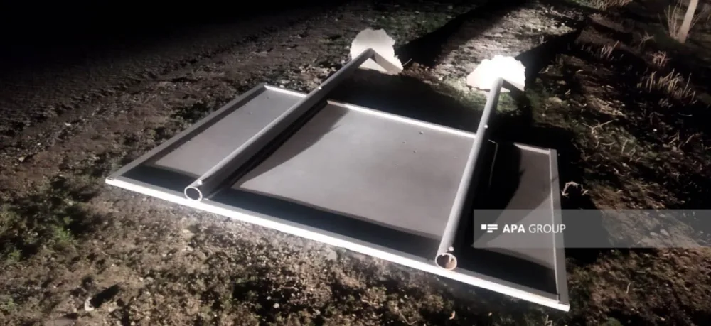 Güclü külək Ağdamda evin daş hasarını uçurub - FOTO