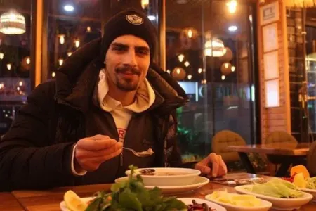 Maaş almayacaq, limitsiz xaş yeyəcək