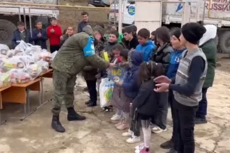 Sülhməramlılar Şuşada ermənilərə ərzaq payladılar