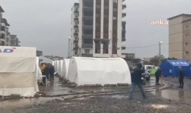 Hatayda çadır şəhərciyi su basdı