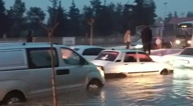 Şanlıurfanı sel basdı: - Məktəblərin fəaliyyəti dayandırıldı