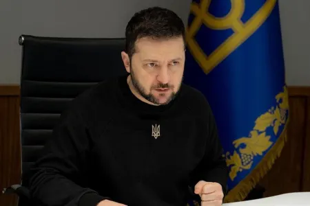 Zelenski bir neçə vilayət administrasiyası rəhbərini işdən azad edib